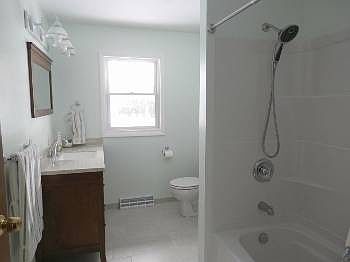 Updated full 4 piece bath