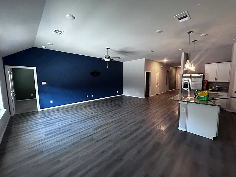 1137 Chandler Dr — Photo 5