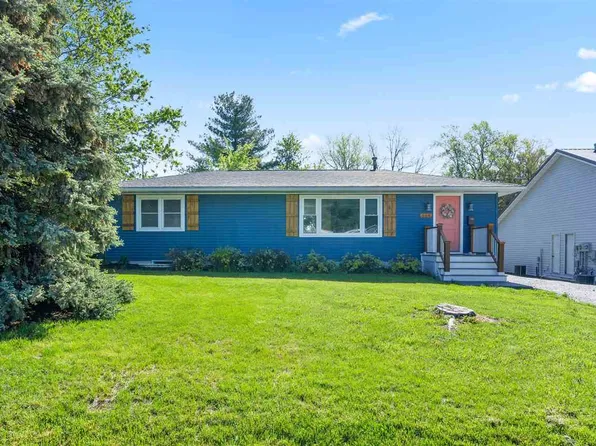 514 S Ave E, Washington, IA 52353