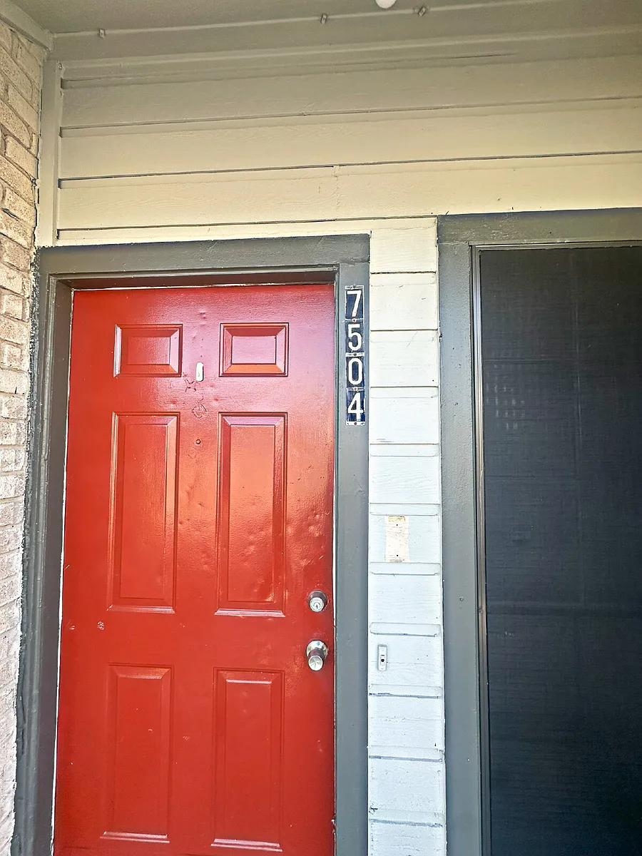 Building Photo - 7504 Oak Chase