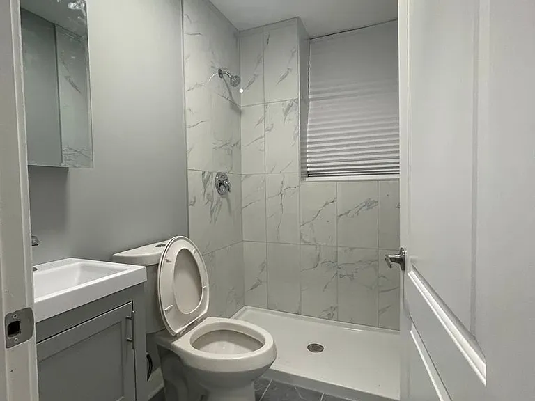 2842 W 25th Pl — Photo 8