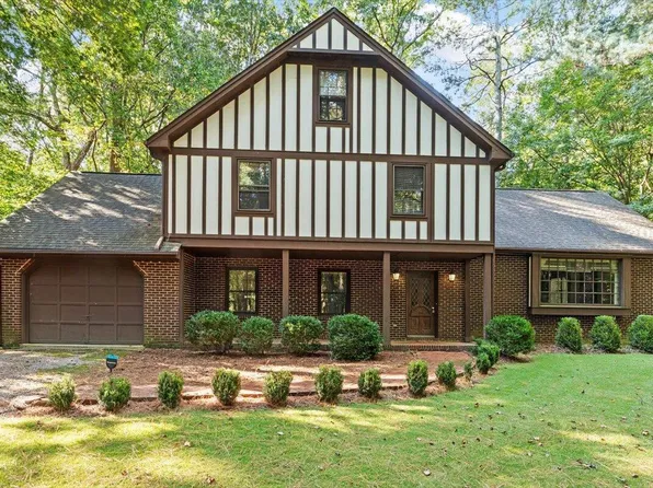 116 Cromwell Ct, Raleigh, NC 27614