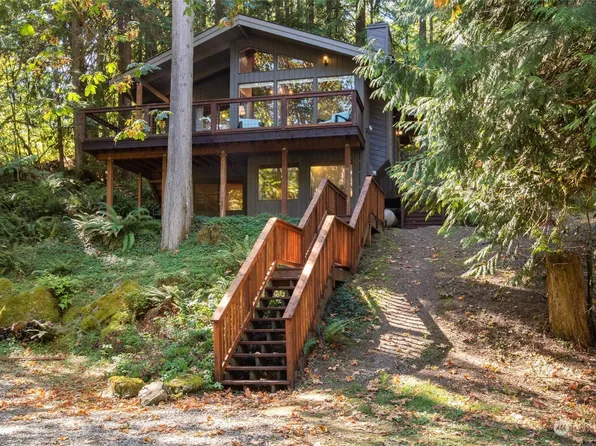 7021 Olympus Way, Glacier, WA 98244