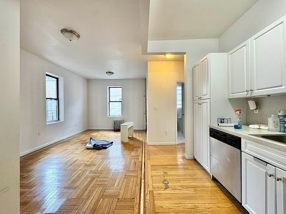 1st image of 6015 Woodside Ave APT 4D