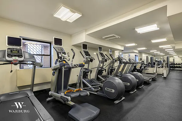 Sold by Warburg | media 17