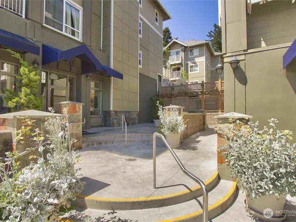 300 High School Road #224, Bainbridge Island, WA 98110