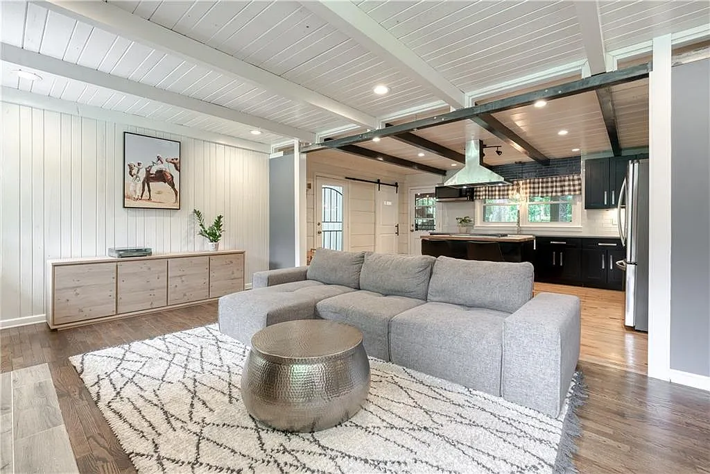 2 bed, 1368 sqft, $2,700 — Photo 4