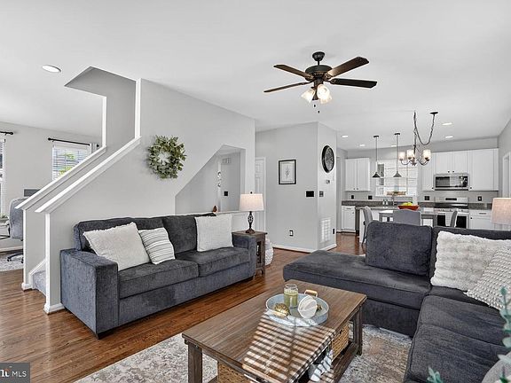 3rd image of 13791 Tartan Hills Pkwy