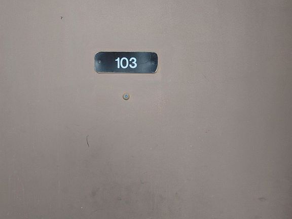 3rd image of 2802 E Marconi Ave