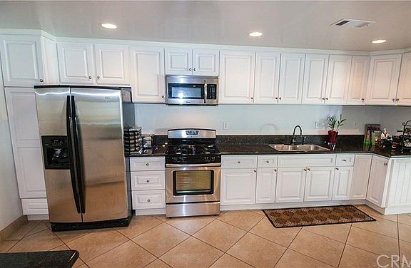 4th image of 158 Carmelita Ln