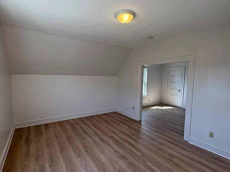 105 America St #3 — Photo 10