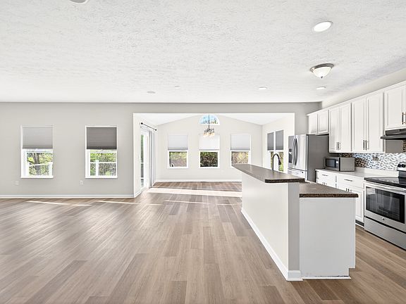 4th image of 403 McCormick Rd