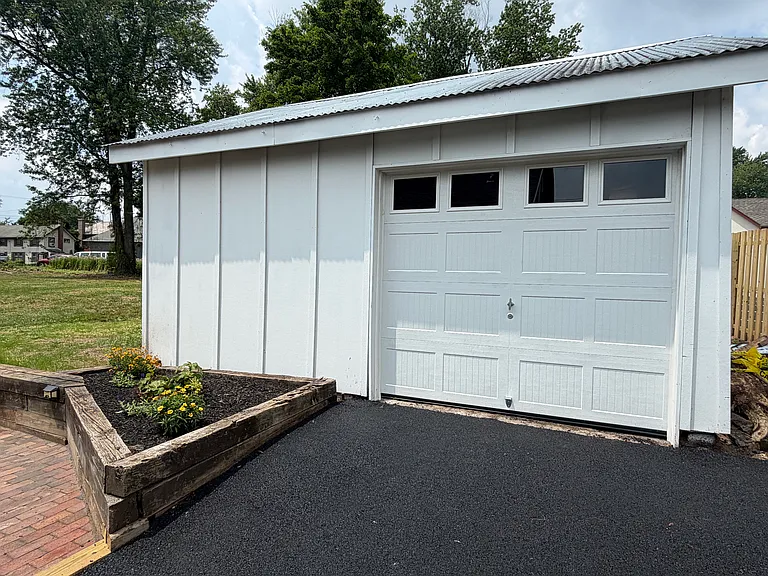 10 Pine Ln — Photo 3