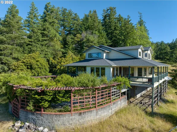 95822 Quail Mountain Rd, Gold Beach, OR 97444