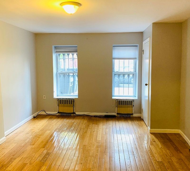 1st image of 489 Hancock St APT 1
