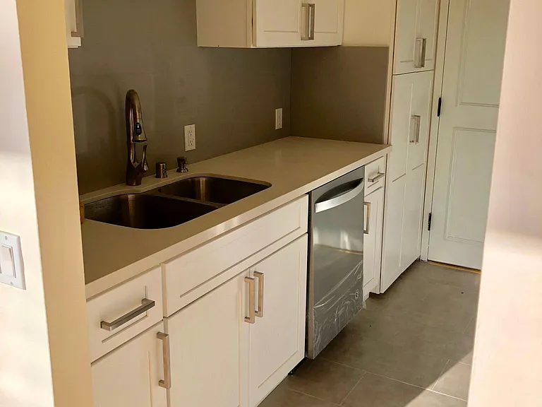 100 S Doheny Dr #523 — Photo 46