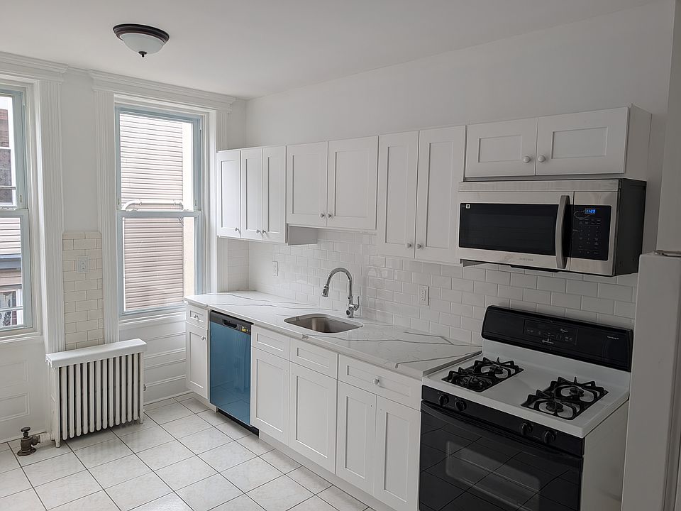 1st image of 604 15th St Floor 2
