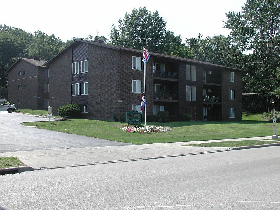 1st image of 24130-36 Euclid Ave #32-A3
