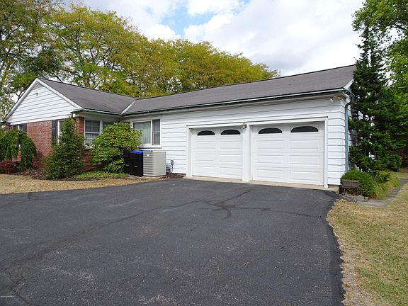 3rd image of 151 Kendall Ave