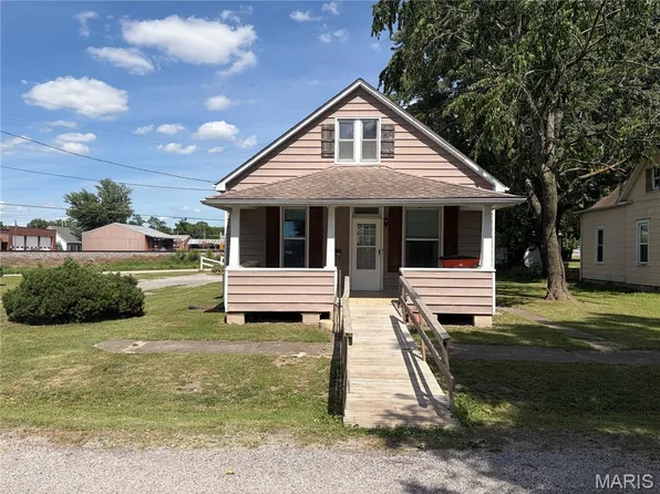 120 N Euclid Ave, Marissa, IL 62257