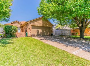 10714 Tall Oak Dr, Fort Worth, TX 76108