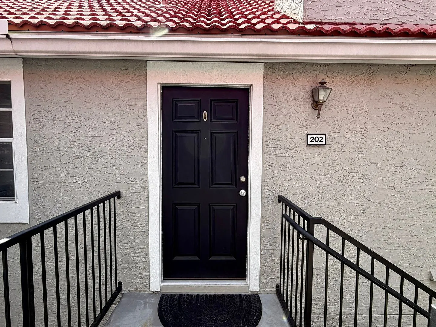 3 bed, 2.0 bath, 1151 sqft, $1,595 — Photo 3