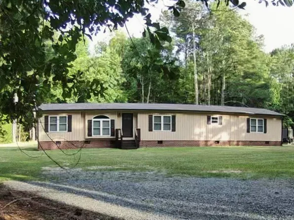 206 Tierra Lane, West End, NC 27376