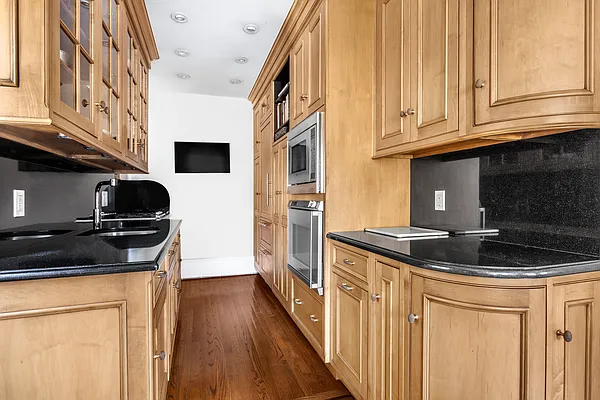 Sold by Brown Harris Stevens | media 4