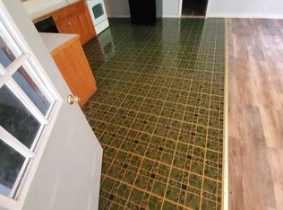 2912 E 15th Rd APT 6, Ottawa, IL 61350