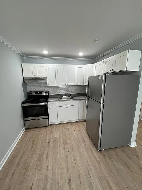 Building Photo - 47 12th Ave #306