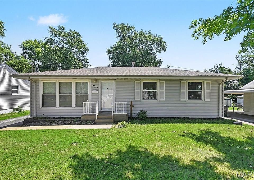 1st image of 570 Saint Christina Ln