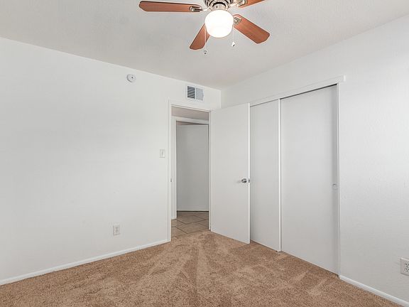 5th image of 2955 N 47th Dr