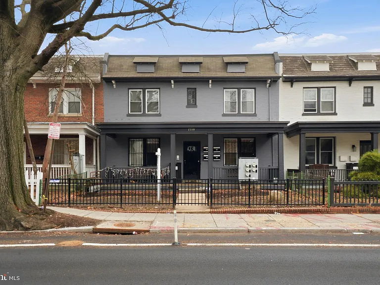 1710 W Virginia Ave NE #202 — Photo 24