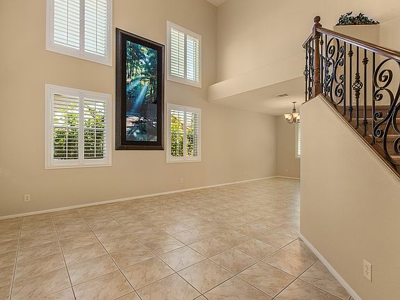 4th image of 11470 Roncat Ct