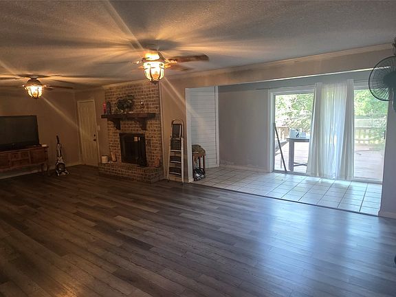 2nd image of 1065 Abbie Ln