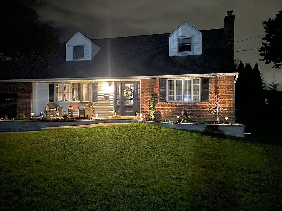 1st image of 17 Orton Dr