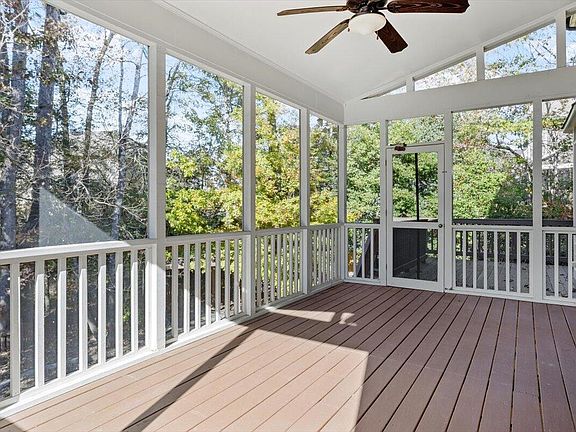 3rd image of 2512 Thurrock Dr