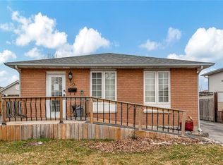 30 Featherwood Cres, Hamilton, ON L8J3P6