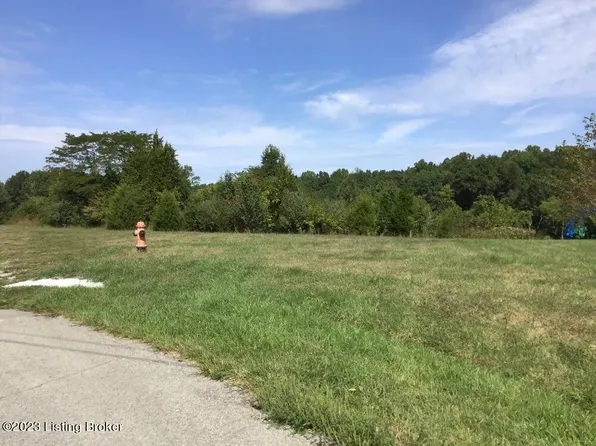 22 Meadowland Trl, Shepherdsville, KY 40165