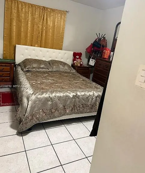1330 W 54th St #221C — Photo 5