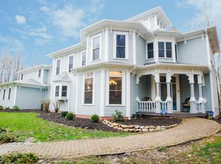 9077 Kinsman Rd, Novelty, OH 44072