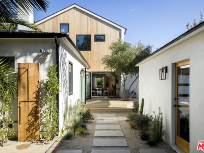 3981 Beethoven St, Los Angeles, CA, 90066