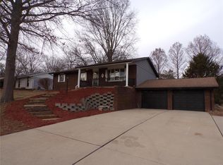 205 Woodridge Ct, Collinsville, IL