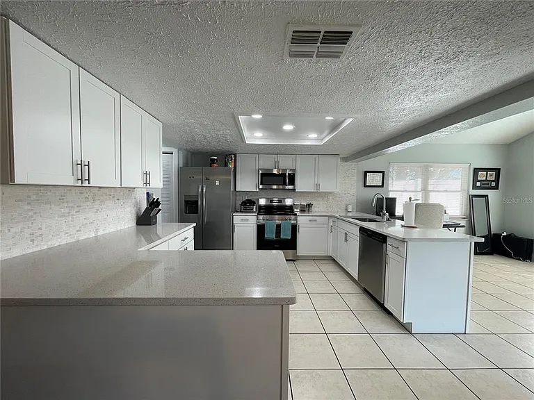 8910 Elm Leaf Ct — Photo 9