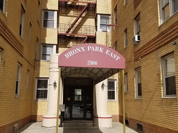 2166 Bronx Park East 6J image 2 of 26