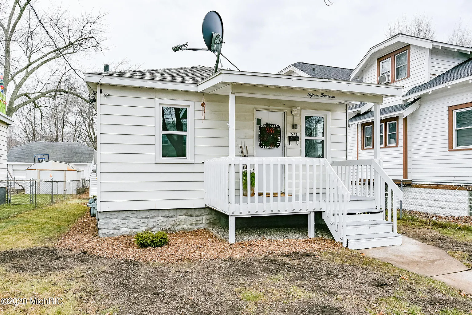 1513 Alpine Ave NW photo 1