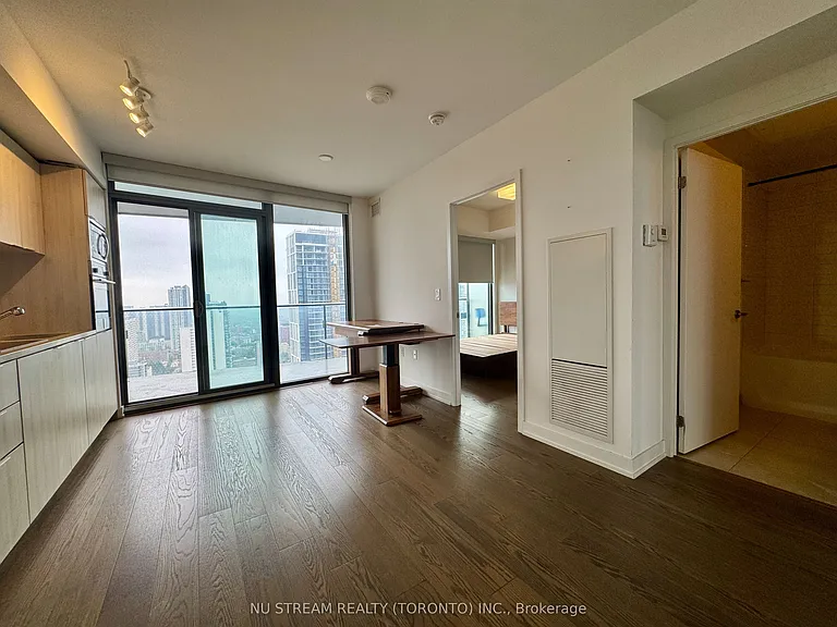 11 Wellesley St W #3113 — Photo 2