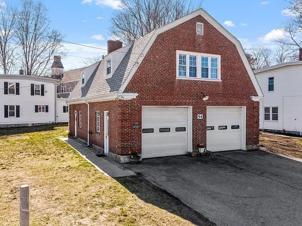54 Broadway St, Westford, MA 01886