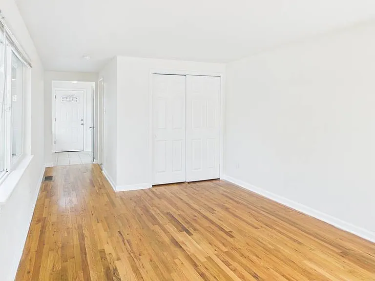 2261 W 56th Pl — Photo 24