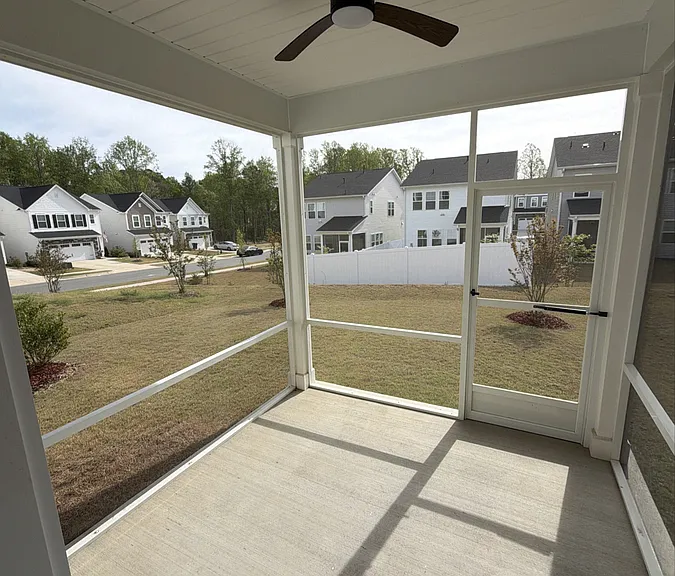 136 Yellow Iris Dr — Photo 9